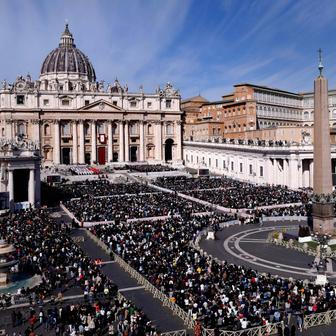 „Bůh nevyslyší vaše modlitby!“ Papežova tvrdá slova zahájila Svatý týden