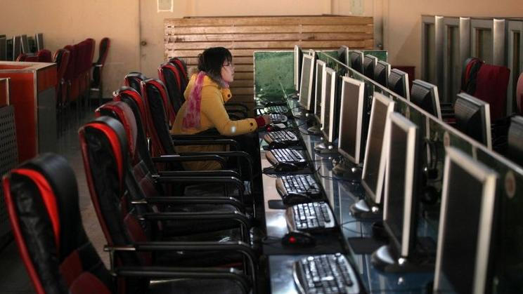  Ze všeho nejvíc Kreml iluzi normálního života na pozadí války naboural omezováním internetu. Nástroje i zábavy, jež využívá takřka každý Rus. Snímek je ilustrační.