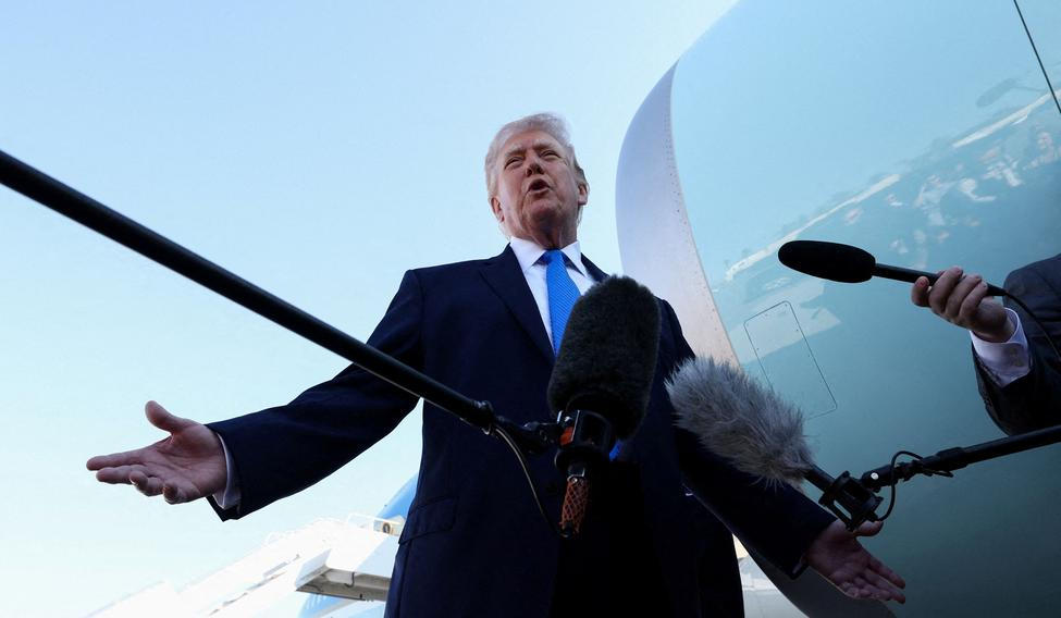 Americký prezident Donald Trump opouští West Palm Beach na Floridě.