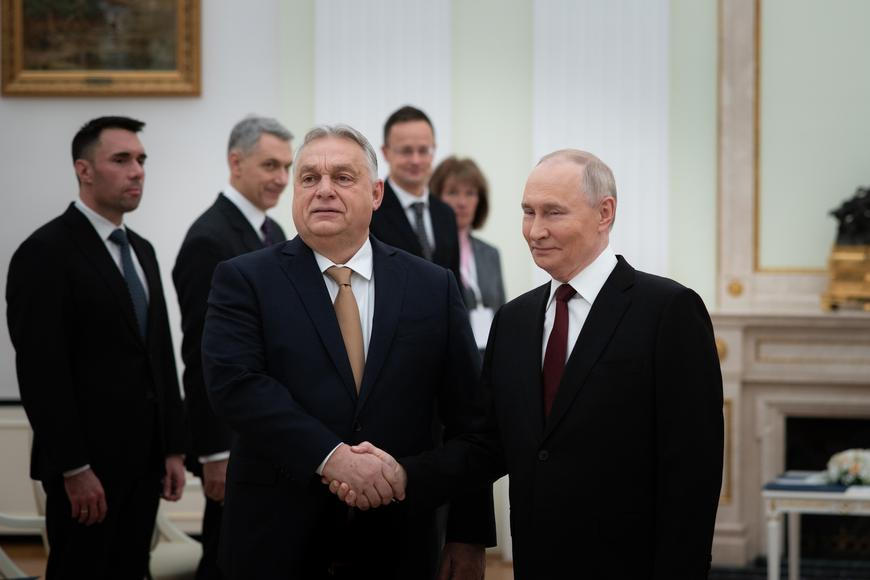 "Ty nahrávky s Rusy byly pro Maďary příliš." Vondra popisuje, kdy se s Orbánem rozešel