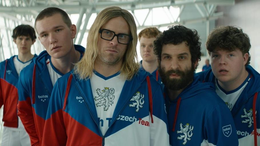 Jakub Prachař, Robin Ferro a Petr Komínek ve filmu Dream Team.
