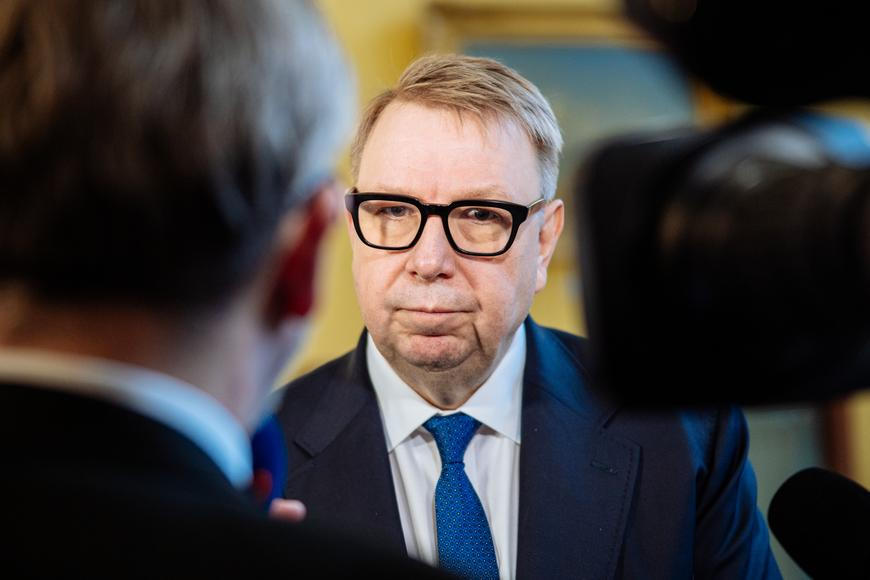 Komise pro nevysvětlitelná úmrtí dětí. Juchelka řeší případ holčičky zabité otcem