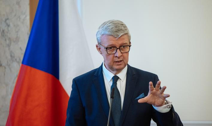 „Rodinné firmy nejenže vytvářejí pracovní místa v regionech a drží kontinuitu podnikání napříč generacemi, ale zároveň mají obrovský potenciál pro další růst. Naším cílem je proto usnadnit jim přístup k financování, aby mohly více investovat do modernizace, inovací a zvýšení konkurenceschopnosti, aniž by musely oslabovat své vlastnické zázemí nebo ztrácet svou rodinnou identitu,“ uvedl ministr průmyslu a obchodu Karel Havlíček (ANO).