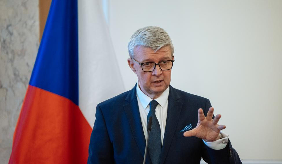 „Rodinné firmy nejenže vytvářejí pracovní místa v regionech a drží kontinuitu podnikání napříč generacemi, ale zároveň mají obrovský potenciál pro další růst. Naším cílem je proto usnadnit jim přístup k financování, aby mohly více investovat do modernizace, inovací a zvýšení konkurenceschopnosti, aniž by musely oslabovat své vlastnické zázemí nebo ztrácet svou rodinnou identitu,“ uvedl ministr průmyslu a obchodu Karel Havlíček (ANO).