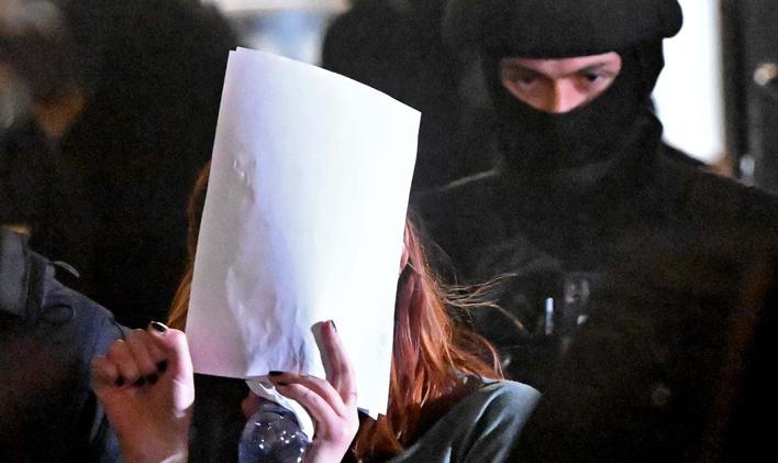 Okresní soud v Pardubicích, obviněná, jednání o vazbě, policisté