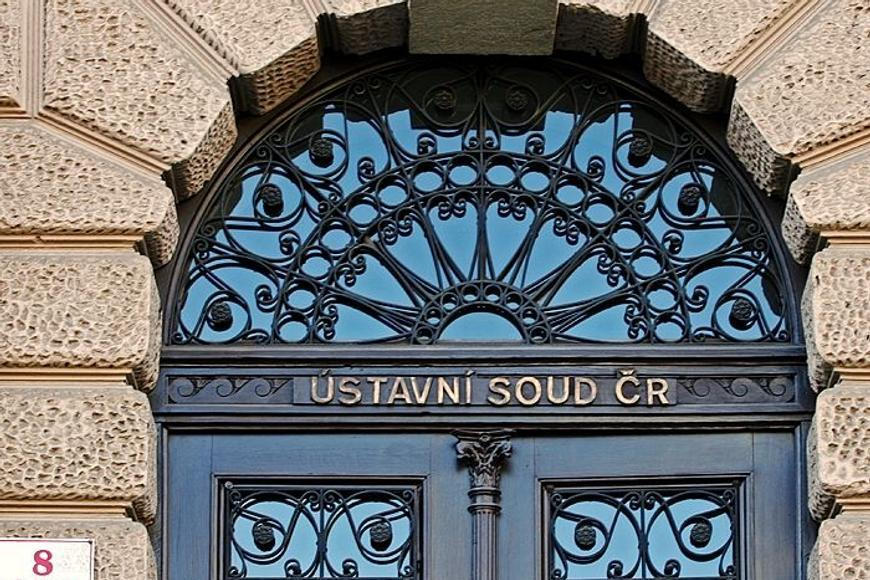 Smlouvu s Vatikánem nelze ratifikovat. Část je v rozporu s ústavním pořádkem, rozhodl soud