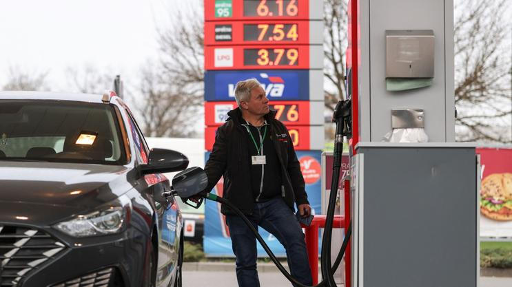 Poland capped fuel prices