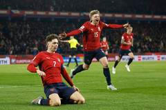 Češi slaví gól  v zápase kvalifikace o postup na MS Česko - Dánsko