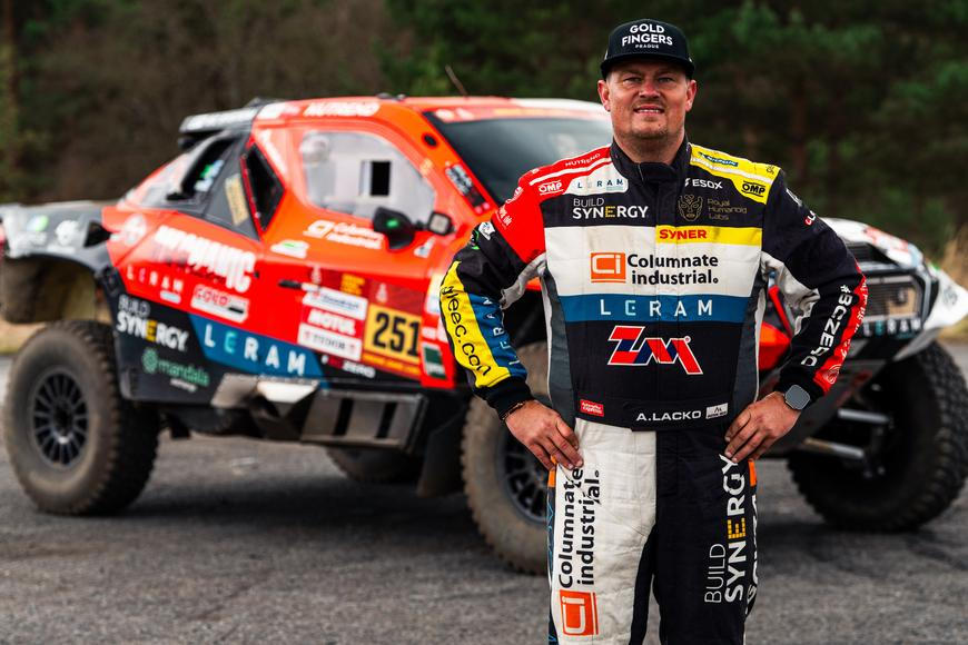 „Nikdo mi do toho nekecal.“ Lacko si při premiéře v terénu zvyká na navigátora