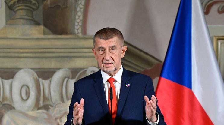 Czech and Slovak governments hold joint meeting