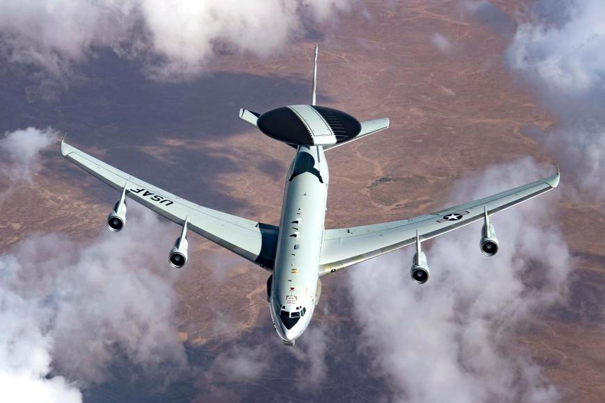 Íránci vypálili Trumpovi oči. Američané na Blízkém východě ztratili zásadní letoun