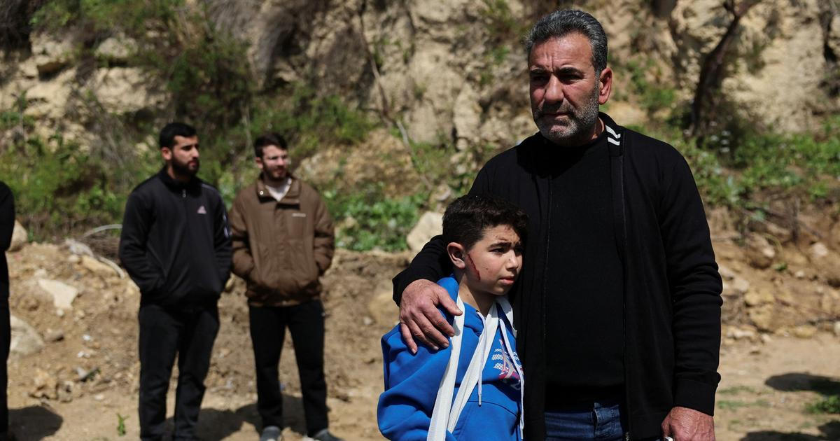 Írán rekrutuje děti do bezpečnostních složek. Smrt 11letého Alírezy není ojedinělá