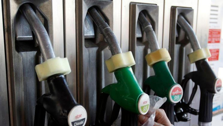 Ropa, benzin, čerpací stanice