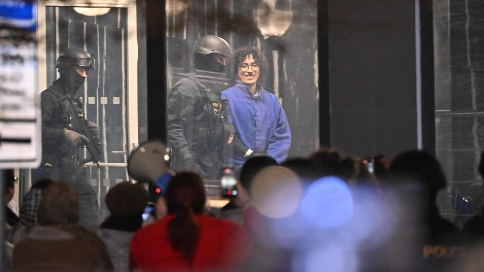 Okresní soud v Pardubicích, obviněný, jednání o vazbě, policisté