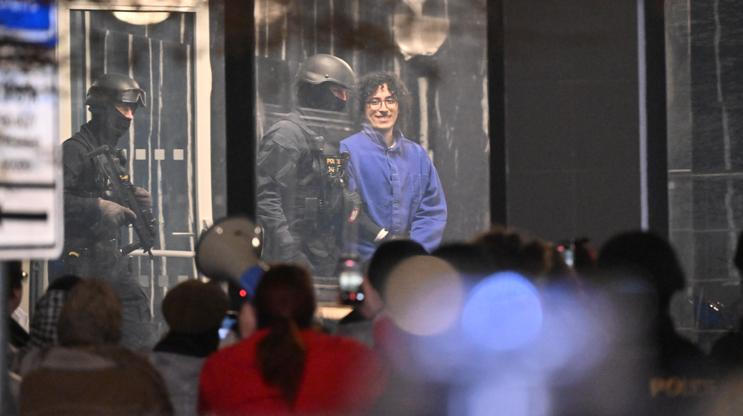 Okresní soud v Pardubicích, obviněný, jednání o vazbě, policisté