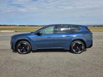 To má na délku 4782 mm a mezi nápravami 2897 mm. Jeho konkurenty jsou třeba Mercedes GLC nebo Tesla Model Y.