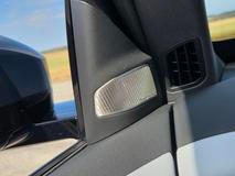 Volitelné audio Harman Kardon nabízí nadprůměrný audiozážitek.