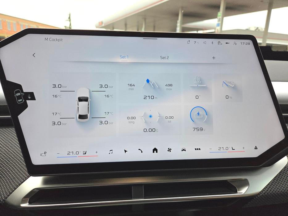 Vzhledem k tomu, že testovaný kus byl vybavený M paketem, nechybí v systému ani funkce měřící právě nejrůznější sportovní ukazatele.