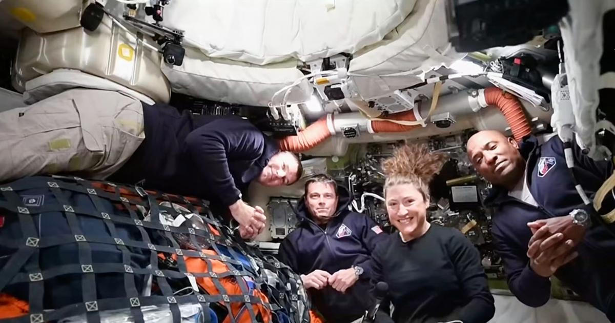 Posádka mise Artemis II zažehla motory lodi Orion a zamířila k Měsíci