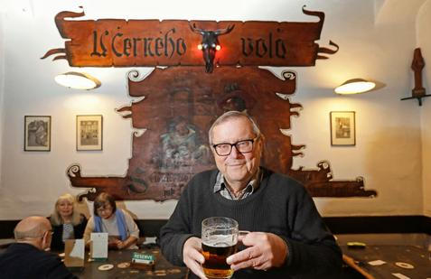 Hostinec, U černého vola, Josef Vomáčka, Předseda Spolku Hostince U černého vola, 