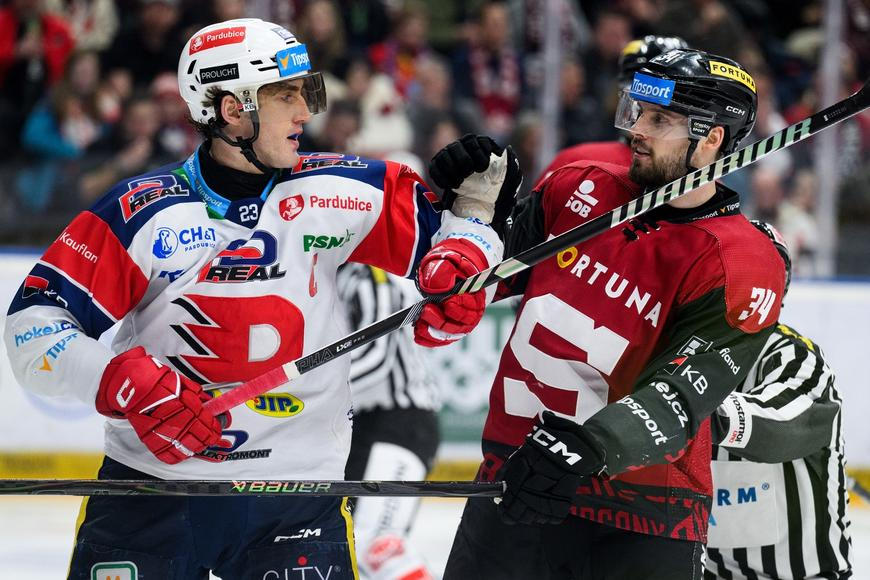 Zocelená Sparta dělá věci, které nedělala. Věřím jí více než Pardubicím, říká Sýkora