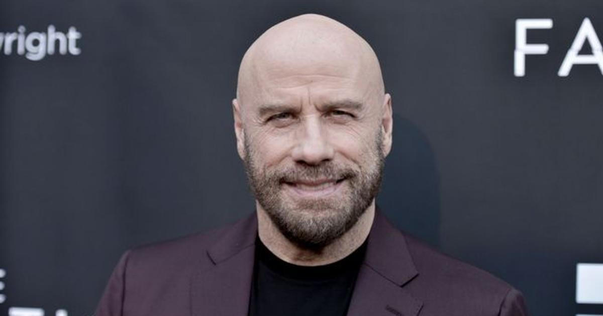 John Travolta představí v Cannes svůj režijní debut. Zahraje si v něm i jeho dcera