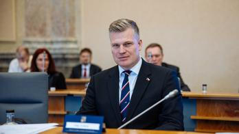 Schůze vlády, Filip Turek