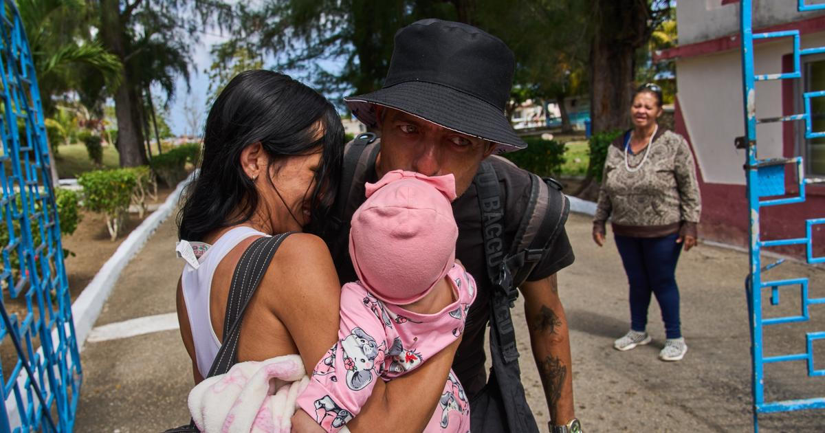 Trumpovu nátlaku nepodléháme, tvrdí Kuba. Přesto věznice opustí přes 2000 lidí