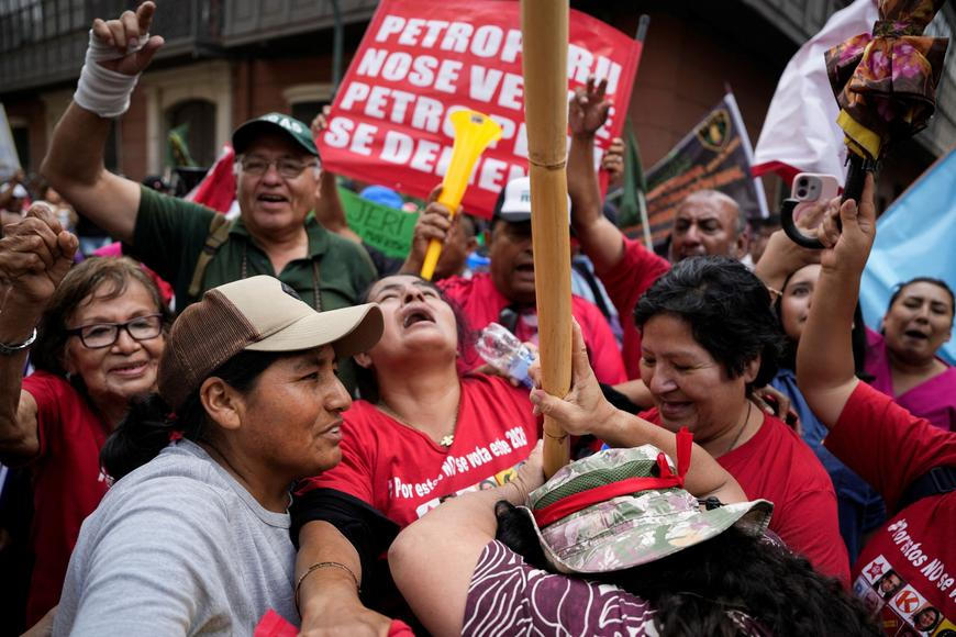 Při neštěstí na fotbalovém stadionu v Peru zahynul člověk, 47 lidí bylo zraněno