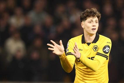 Ladislav Krejčí v dresu Wolves