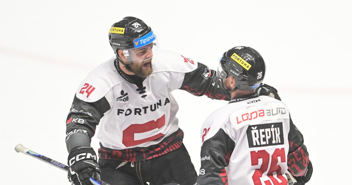 Sparta díky Řepíkovi srovnala sérii s Pardubicemi. Třinec vyhrál po úderu v závěru