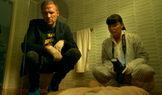 Tobias Santelmann jako detektiv Harry a Ellen Helinderveová v seriálu Harry Hole.