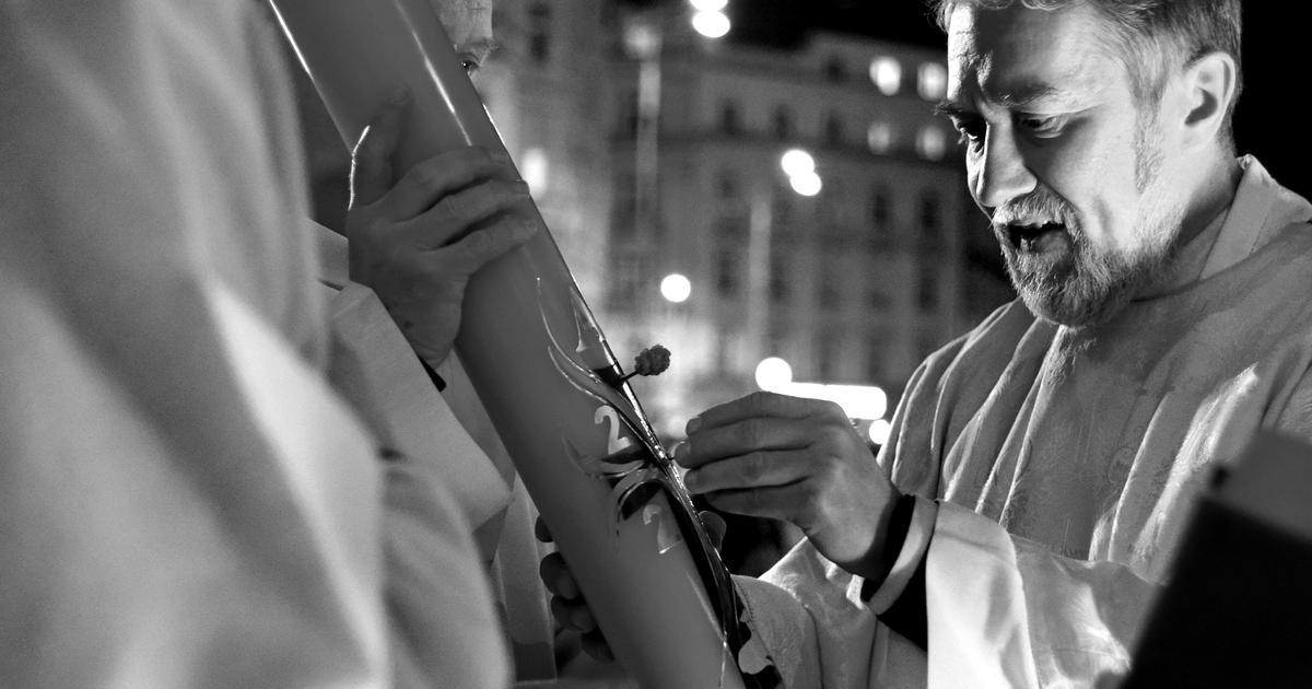  To je ta noc, o které bylo psáno: "Noc jako den se rozjasní"