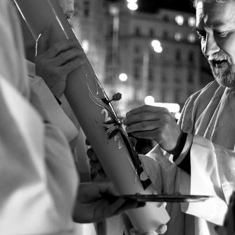 To je ta noc, o které bylo psáno: „Noc jako den se rozjasní“