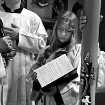 To je ta noc, o které bylo psáno: „Noc jako den se rozjasní“