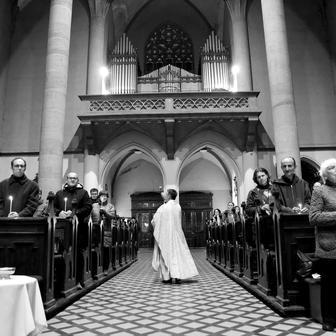 To je ta noc, o které bylo psáno: „Noc jako den se rozjasní“