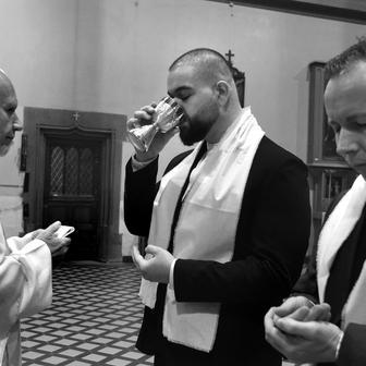 To je ta noc, o které bylo psáno: „Noc jako den se rozjasní“