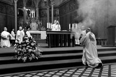 To je ta noc, o které bylo psáno: „Noc jako den se rozjasní“