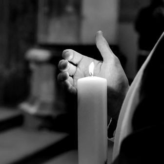 To je ta noc, o které bylo psáno: „Noc jako den se rozjasní“