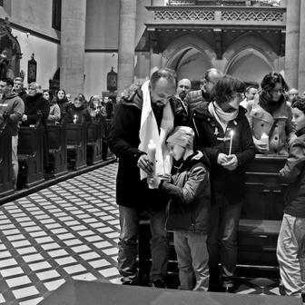 To je ta noc, o které bylo psáno: „Noc jako den se rozjasní“