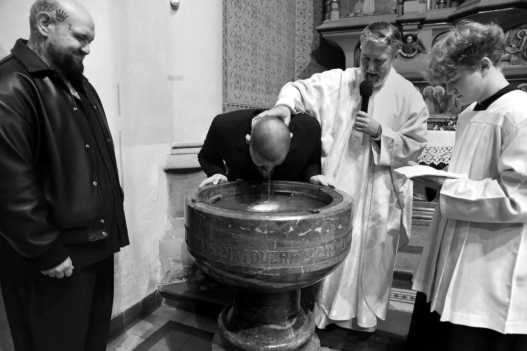 To je ta noc, o které bylo psáno: „Noc jako den se rozjasní“