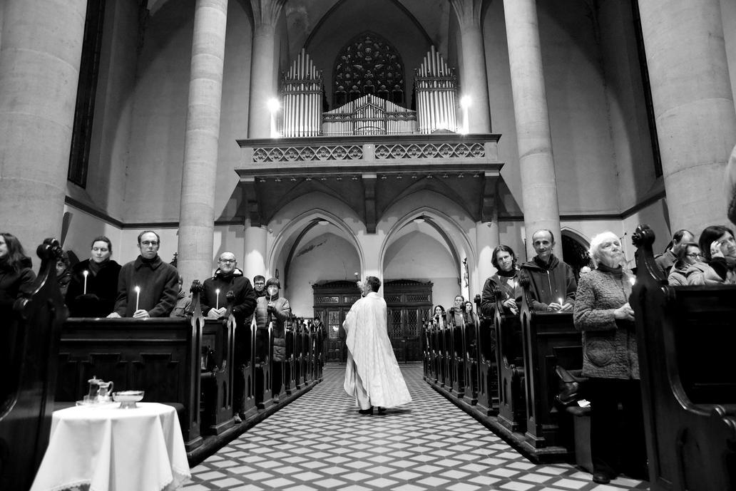 To je ta noc, o které bylo psáno: „Noc jako den se rozjasní“