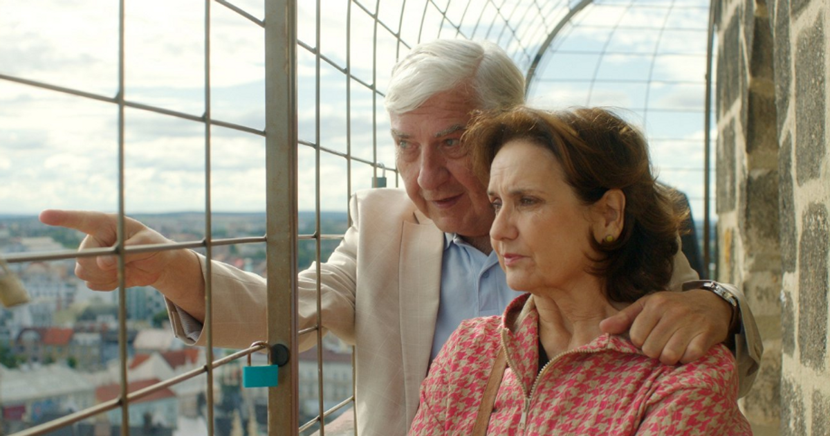 Leporelo bezzubých vtipů. Hašteřivá komedie Někdo to rád v Plzni je novodobý Kameňák