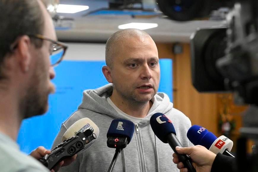 „Hledali špínu.“ Rebelský velitel promluvil o šikaně u policie. Odhalil, proč končí