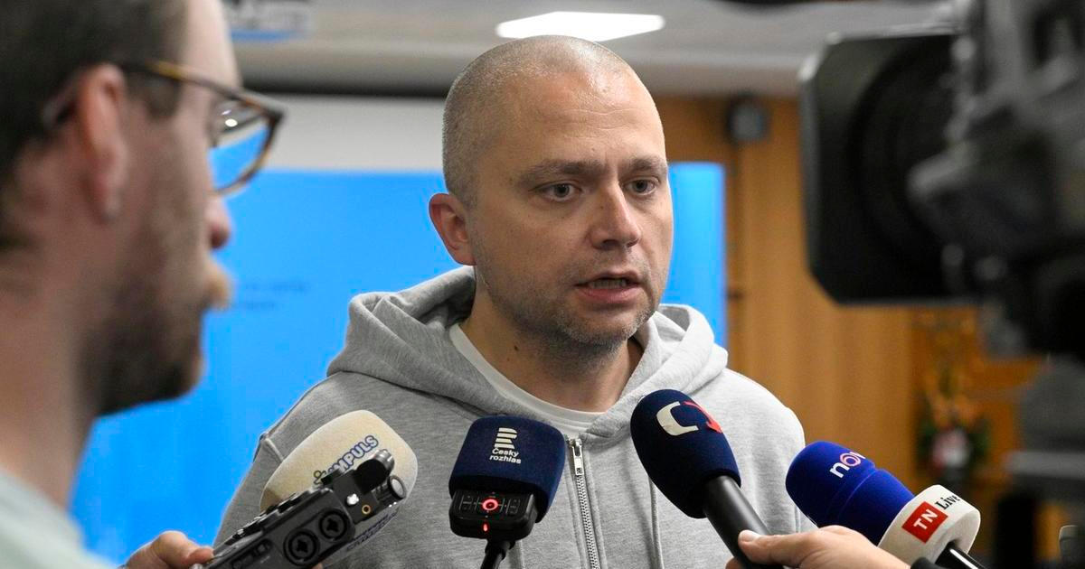 „Hledali špínu.“ Rebelský velitel promluvil o šikaně u policie. Odhalil, proč končí