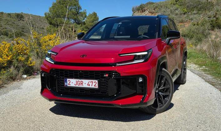 Toyota RAV4 přijíždí na trh v šesté generaci jako hybrid a plug-in hybrid.