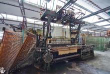 Stroje se zastavily, lidé odešli. Kdysi tu ale utkali největší koberec světa