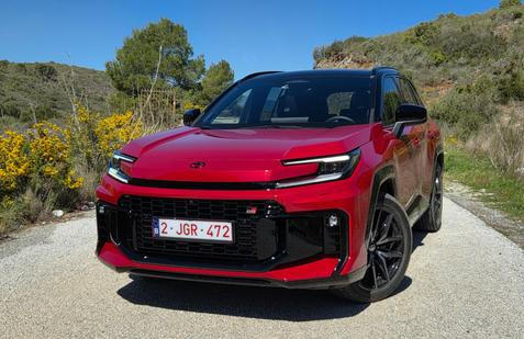 Toyota uvádí šestou generaci SUV RAV4, která navazuje na prodejně veleúspěšného předchůdce.