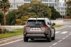 Oproti předchůdci se zlepšila úroveň výbavy a přibyly nové prvky.