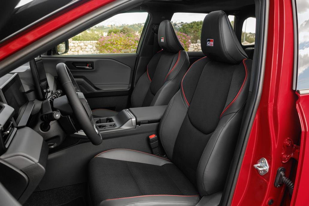 Jiná jsou i sedadla, která nicméně nemohou mít ventilaci.